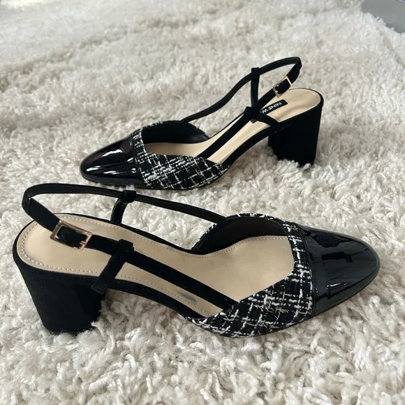 8 1/2 ADE SLINGBACK BLACK AND WHITE HEALS - Picture 9 of 10
